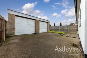 garage- click for photo gallery